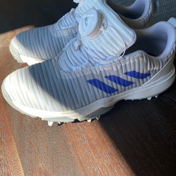 Addidas girls cleats/shoe with boa laces. Excellent condition. - Picture 2 of 6